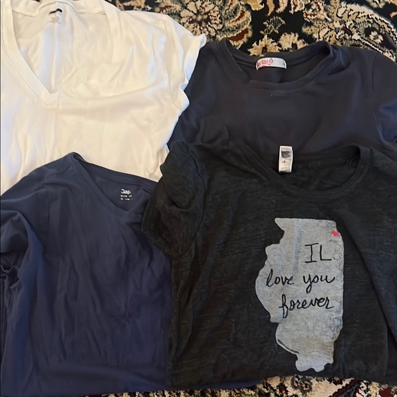 Bundle (x4) Small - Graphic and Solid T-Shirts - Picture 1 of 13